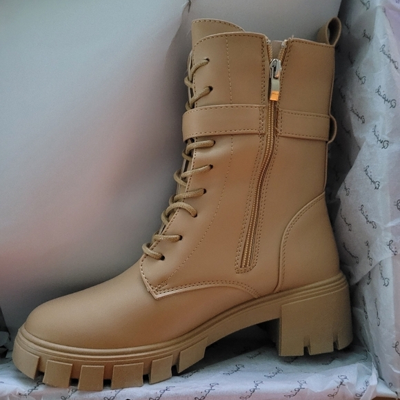 QUPID Side Pouch Pocket Combat Boot Ankle Booties Textured Platform Lace-Up New - Picture 9 of 10